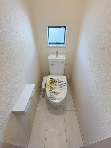 三郷市上彦名　新築戸建　全1棟　A号棟のトイレ|2階のトイレです