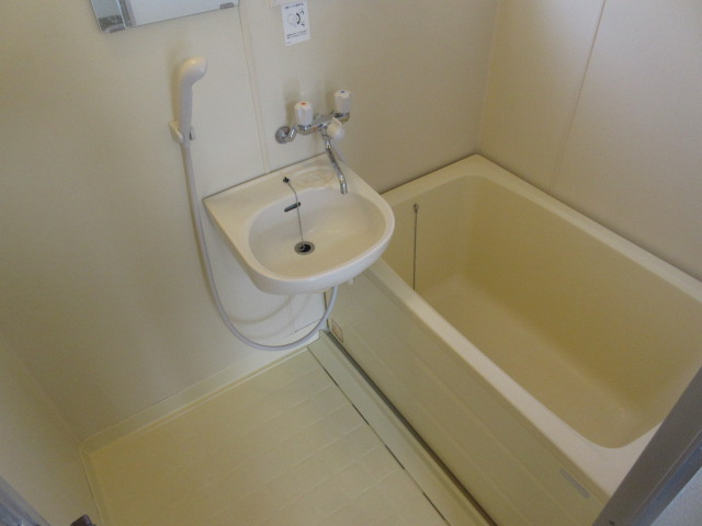 リアルジョイ袖ヶ浦壱番館の浴室