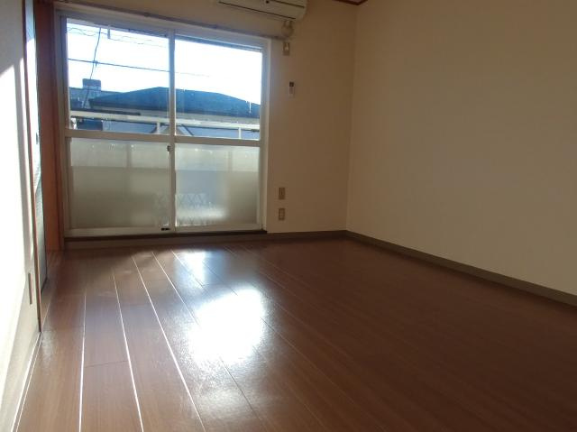 リアルジョイ袖ヶ浦壱番館の居間・リビング