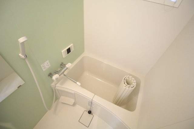 AQUE15の浴室|浴室乾燥機、追い焚き給湯付き！