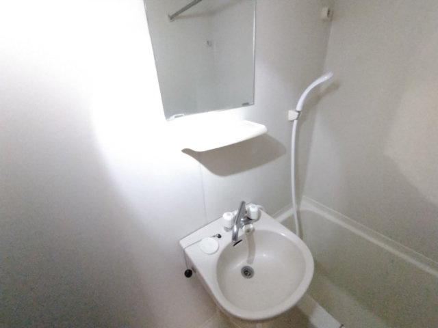 レオパレスサンヴィレッジ16の洗面所