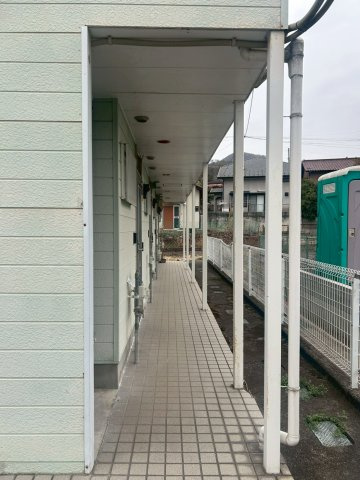 桐生市　三棟一括アパートのバルコニー