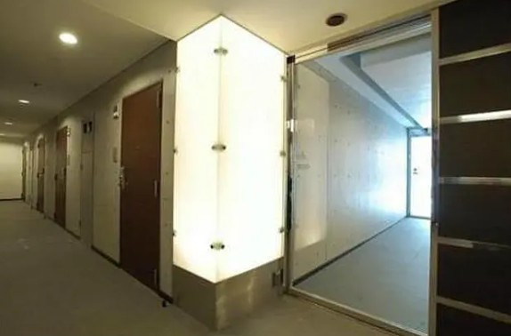 ステージファースト東新宿のロビー