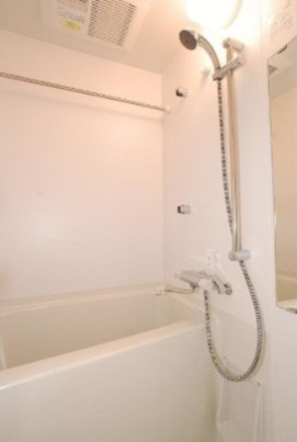 ステージファースト東新宿の浴室