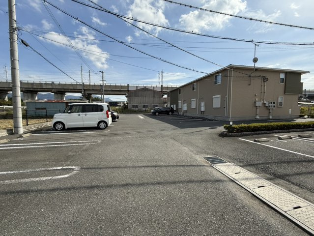 サニーコーポＣの駐車場