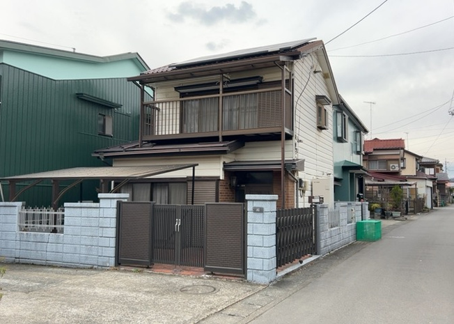 【外観】 | 土地購入を検討されている場合、境界杭がない状態で購入してしまうと境界確定測量をする必要があり、費用がかかります。購入の前に、売主、隣土地所有者立ち合いのもと境界を確定し境界杭を設置するのがベストです。
