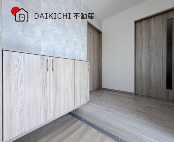 【玄関】 | ワイウッドコート鴻巣市境第1期　新築戸建　全8棟　8号棟