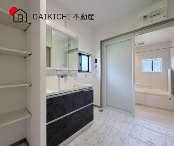 【独立洗面台】 | ワイウッドコート鴻巣市境第1期　新築戸建　全8棟　8号棟