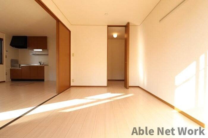 コンフォール・オリエAの洋室|6帖洋室