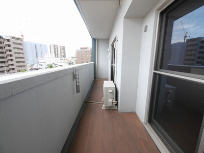 【バルコニー】 | シャンピア西田辺 | 落ち着いた時間を過ごせるバルコニーです
