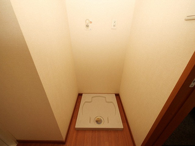 【設備】 | シャンピア西田辺 | 洗濯機置き場です