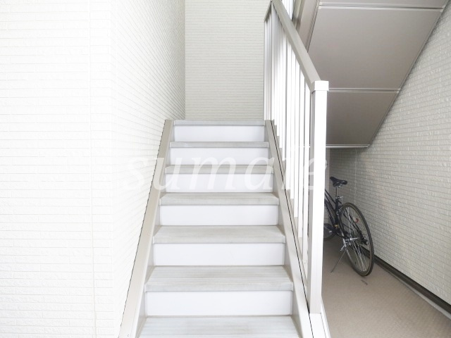 パレシュクルのその他共用部分|お二階への階段です！