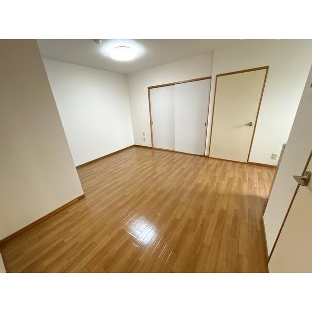 リエス館林の寝室|開放的な寝室です