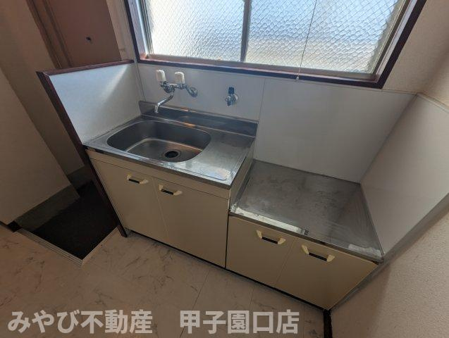 浜甲シーサイドマンションのキッチン