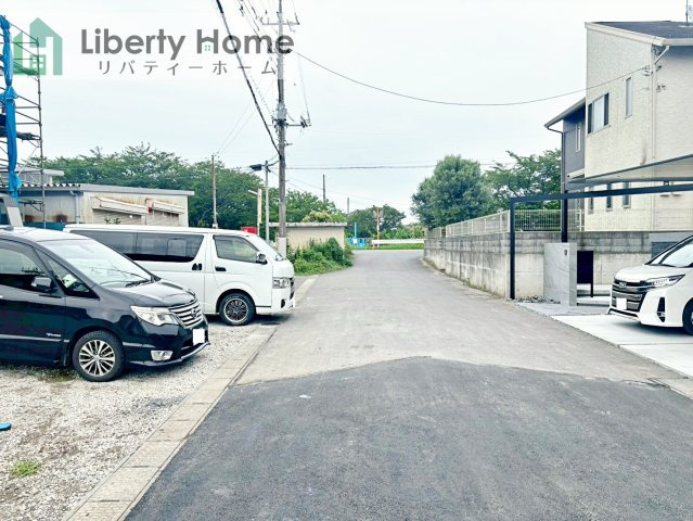 常総市水海道諏訪町第3　新築戸建　2号棟の前面道路含む現地写真