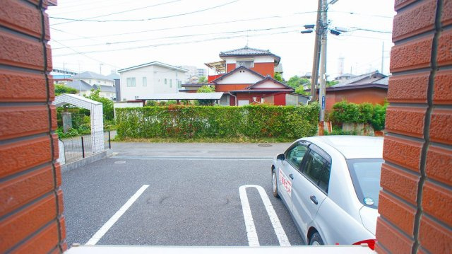 グランツＢの駐車場