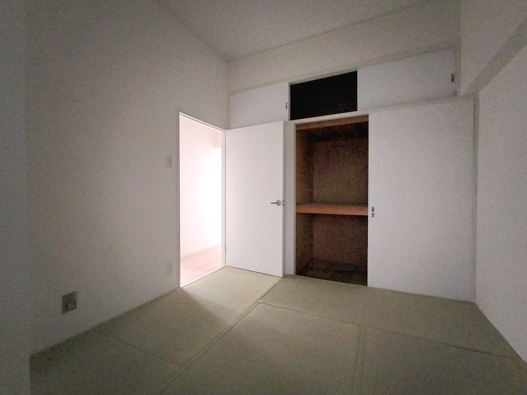 ハイマートすみれの収納|納戸（約5.3帖）