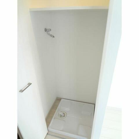 横浜翠葉BuildingⅠのその他|室内洗濯機置き場♪