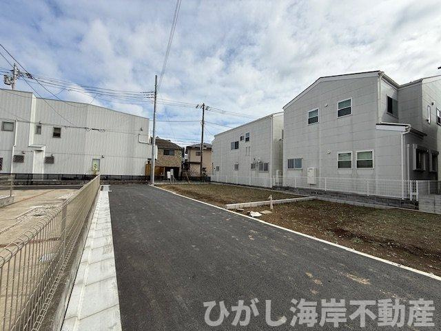 茅ヶ崎市十間坂2丁目　売地　全４区画の前面道路含む現地写真|現地外観