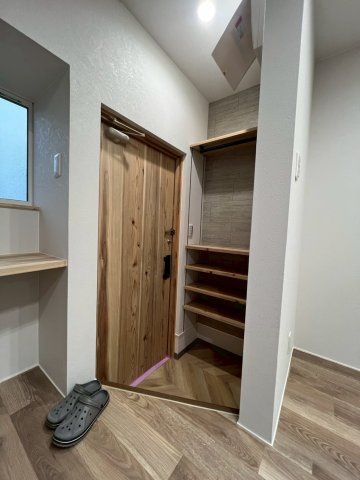 abile鳥飼下の玄関