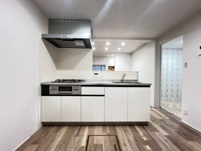 abile鳥飼下のキッチン