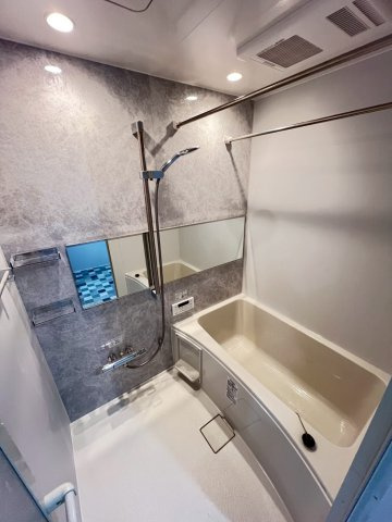 abile鳥飼下の浴室