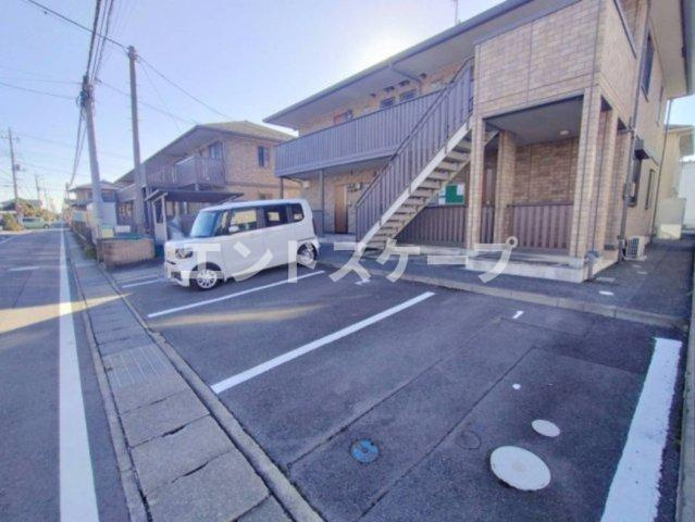 西中居ハイツ　Ｃの駐車場|高崎、前橋エリアのお部屋探しはエンドスケープまで！お客様の理想お聞かせ下さい♪