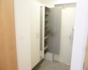 グラディート妙典の玄関