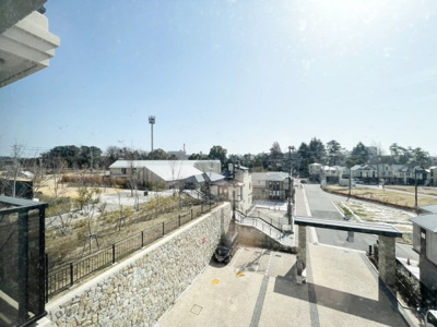 【展望】 | ヴェレーナシティ夙川パークナード1 | ５階部分のため開放感のある眺望