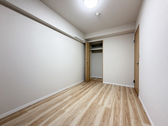 【洋室】 | ライオンズマンション徳丸　（成増店） | 5.3帖の洋室。
