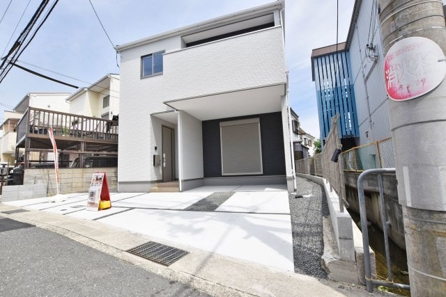 伊丹市南野北3丁目新築一戸建て│4LDK+駐車2台可(車種制限有)