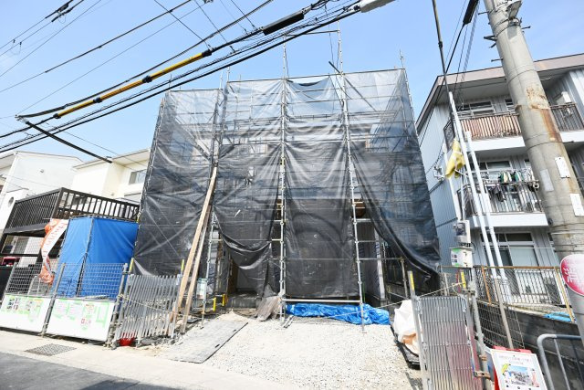 伊丹市南野北3丁目新築一戸建て│4LDK+駐車2台可(車種制限有)のその他|現地外観正面写真です。
2026年5月下旬頃完成予定となっております。