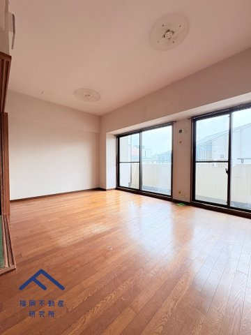 コスモ南福岡ウイングガーデンの居間・リビング