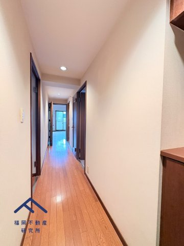 コスモ南福岡ウイングガーデンの玄関