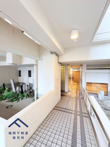 コスモ南福岡ウイングガーデンのエントランス