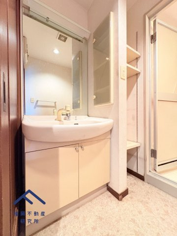 コスモ南福岡ウイングガーデンの独立洗面台