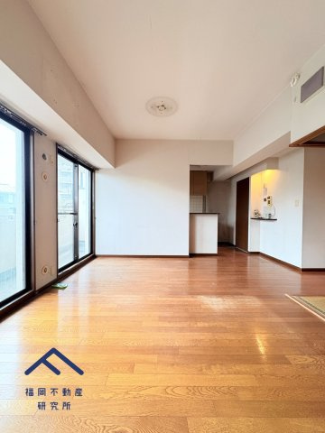 コスモ南福岡ウイングガーデンの居間・リビング