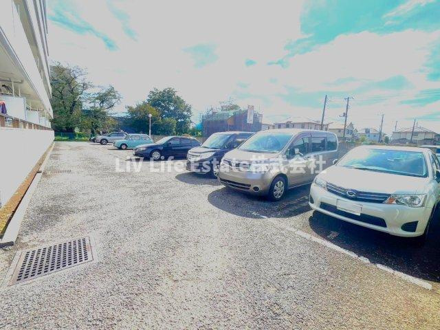 パークハイツ野村の駐車場