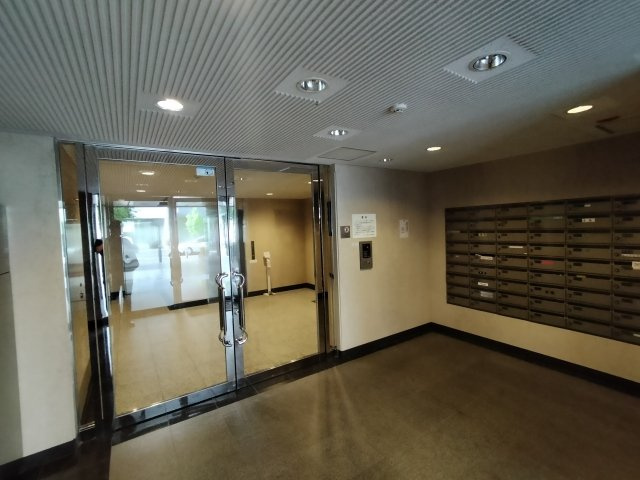 ラウム横浜台町のエントランス