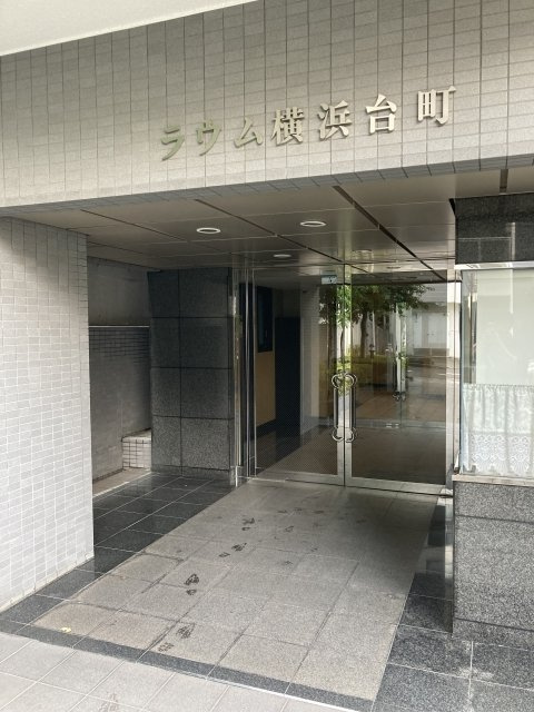 ラウム横浜台町のエントランス