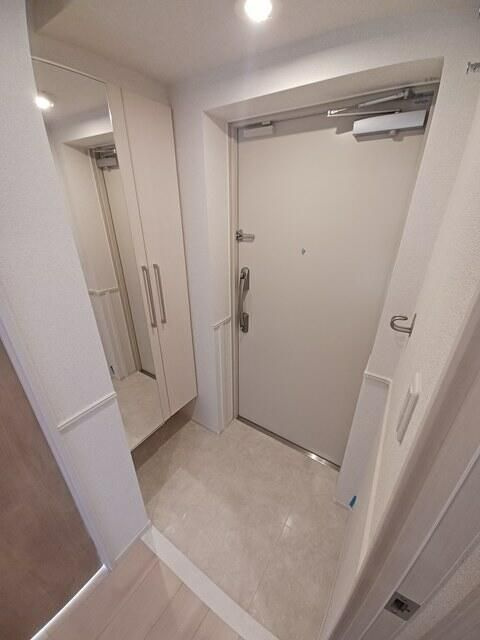 リバーサイド奥浅草の玄関