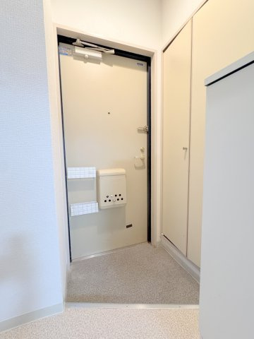 H.Mフラットの玄関