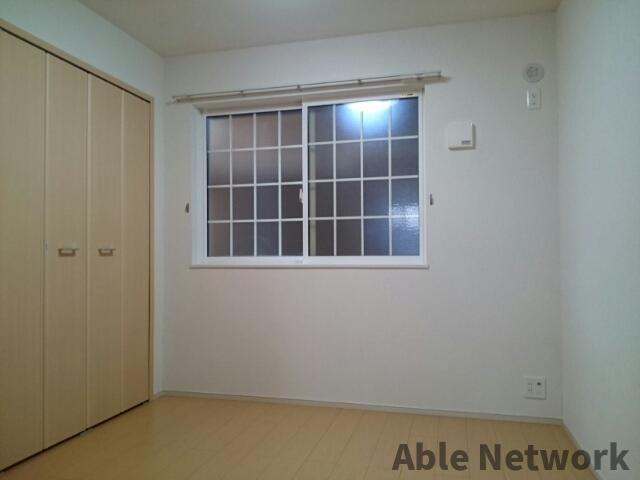 プリムローズの洋室|３．７帖の洋室