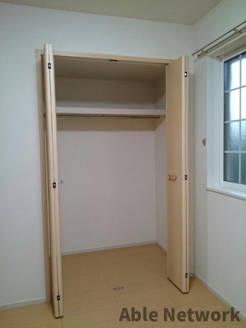 プリムローズの収納|大容量のクローゼット