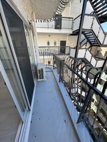 秀和湯島レジデンスのバルコニー