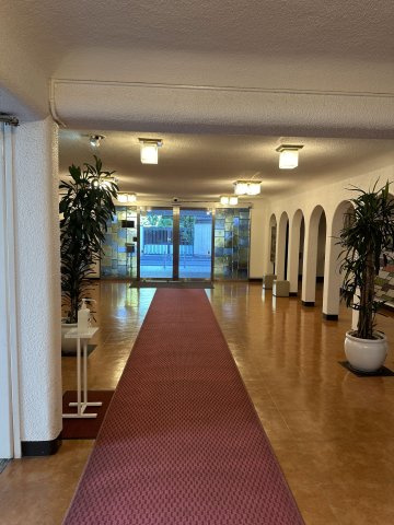 秀和湯島レジデンスのロビー