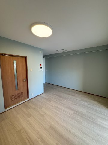 秀和湯島レジデンスの居間・リビング