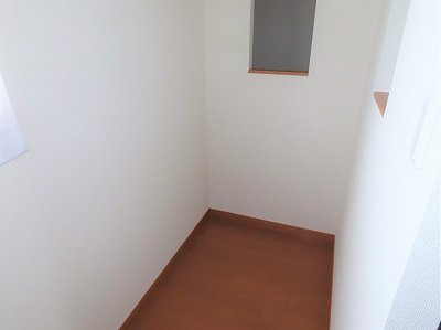 レオパレス満のその他|階段横にスペースがあり、お部屋を広く活用できます