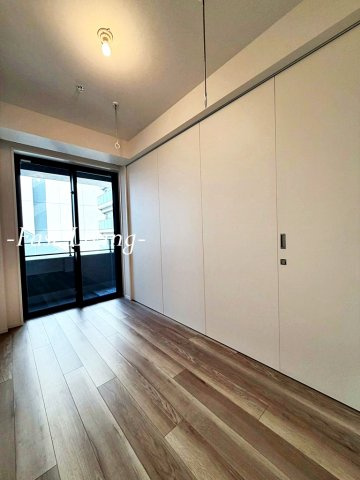 オーパスレジデンス銀座イーストの洋室