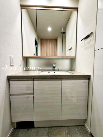 オーパスレジデンス銀座イーストの洗面所